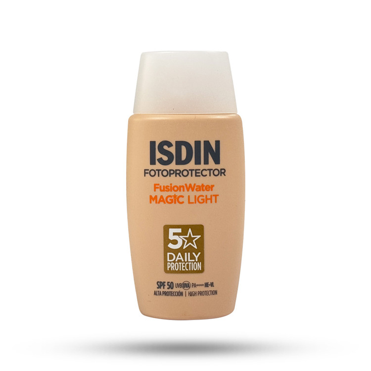 ضد آفتاب رنگی ایزدین Isdin مدل Fusion Water Magic رنگ لایت حجم 50 میل